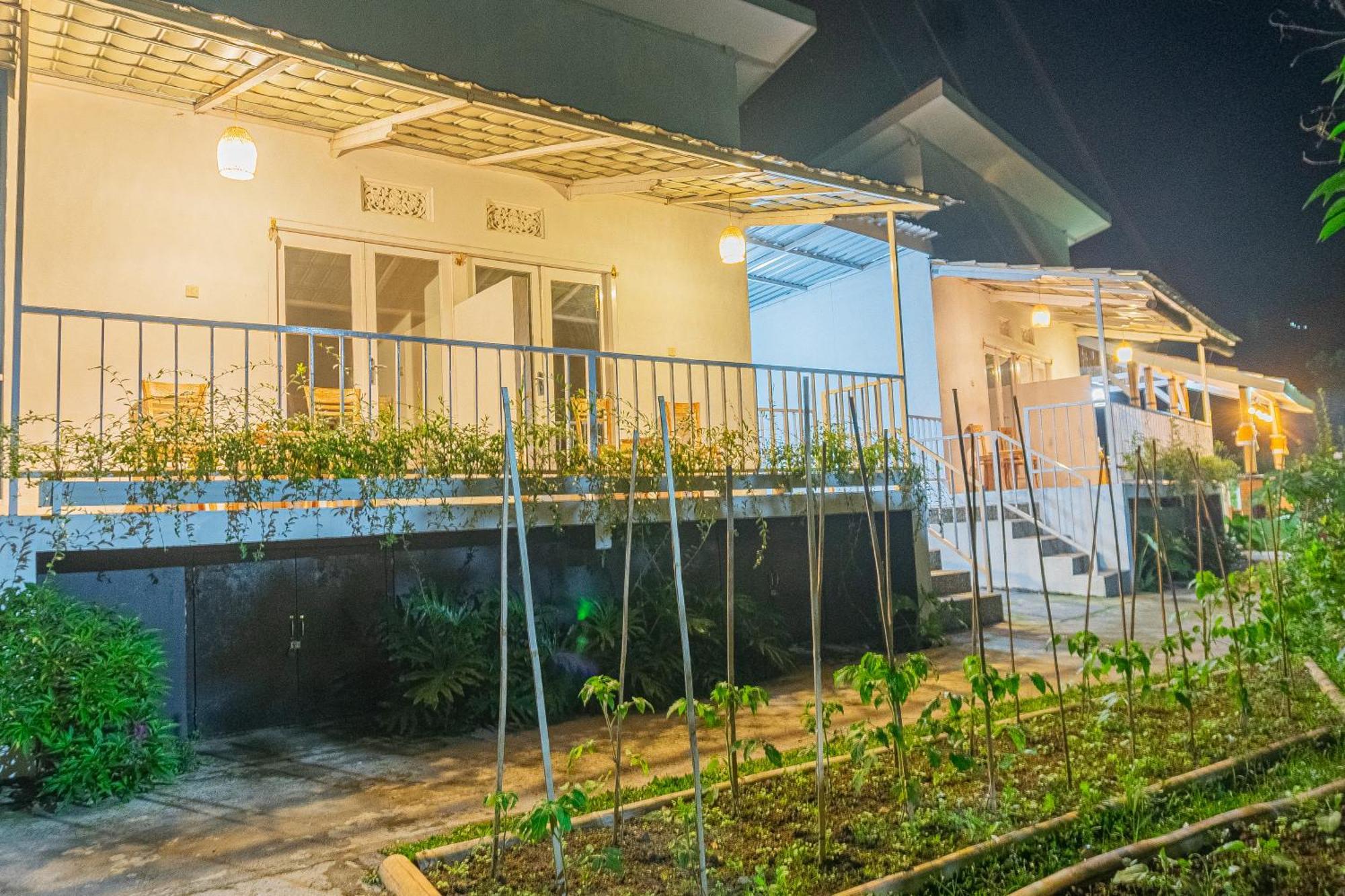 Santya Loka Lodge & Twin Waterfall ジャティルウィ エクステリア 写真